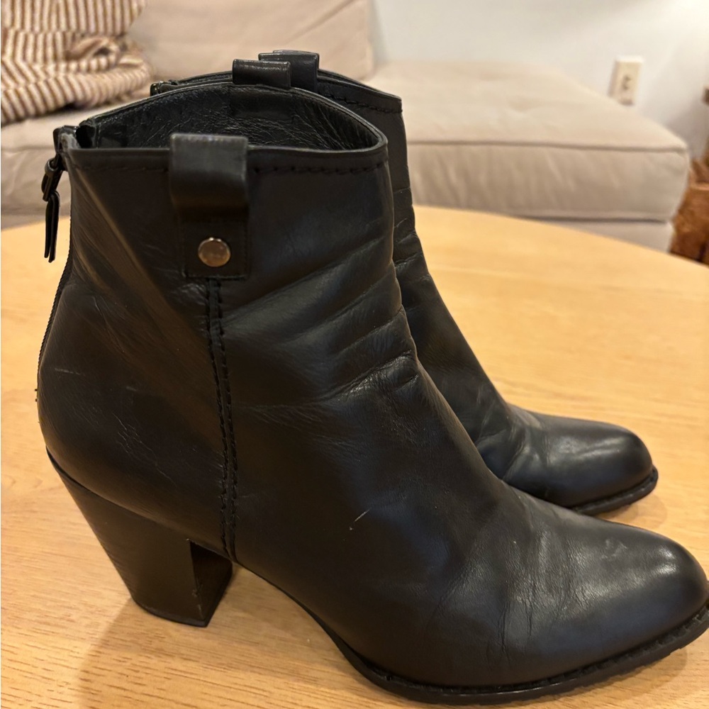Stuart Weitzman Black Leather Ankle Booties